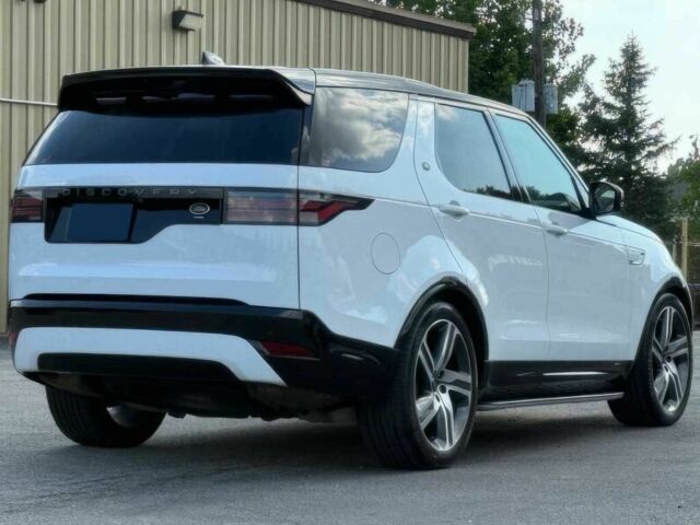 Білий Ленд Ровер Діскавері, об'ємом двигуна 3 л та пробігом 19 тис. км за 19900 $, фото 4 на Automoto.ua