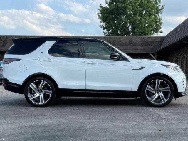 Білий Ленд Ровер Діскавері, об'ємом двигуна 3 л та пробігом 19 тис. км за 19900 $, фото 2 на Automoto.ua