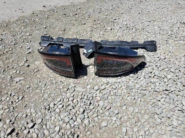 Белый Ленд Ровер Дискавери, объемом двигателя 2 л и пробегом 36 тыс. км за 10000 $, фото 12 на Automoto.ua