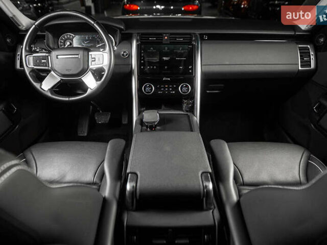 Белый Ленд Ровер Дискавери, объемом двигателя 2 л и пробегом 27 тыс. км за 53000 $, фото 11 на Automoto.ua