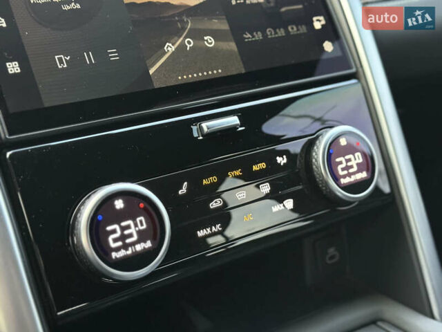 Білий Ленд Ровер Діскавері, об'ємом двигуна 3 л та пробігом 116 тис. км за 67500 $, фото 30 на Automoto.ua