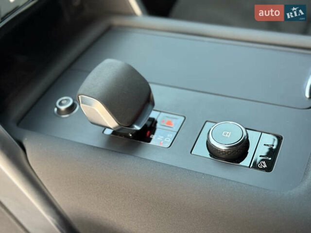 Білий Ленд Ровер Діскавері, об'ємом двигуна 3 л та пробігом 116 тис. км за 67500 $, фото 32 на Automoto.ua