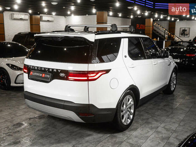 Білий Ленд Ровер Діскавері, об'ємом двигуна 2 л та пробігом 27 тис. км за 49900 $, фото 4 на Automoto.ua