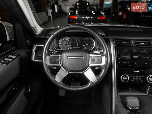 Білий Ленд Ровер Діскавері, об'ємом двигуна 2 л та пробігом 27 тис. км за 49900 $, фото 12 на Automoto.ua