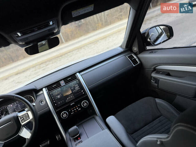 Білий Ленд Ровер Діскавері, об'ємом двигуна 3 л та пробігом 116 тис. км за 67500 $, фото 18 на Automoto.ua