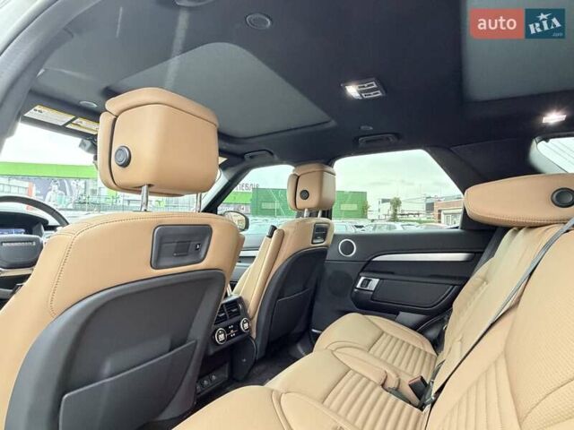 Ленд Ровер Діскавері 2024 у Києві на Automoto.ua Білий Ленд Ровер Діскавері, об'ємом двигуна 3 л та пробігом 2 тис. км за 70000 $, фото 8 на Automoto.ua