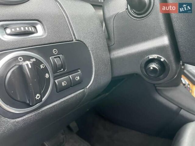 Бежевый Ленд Ровер Дискавери, объемом двигателя 3 л и пробегом 340 тыс. км за 16900 $, фото 15 на Automoto.ua