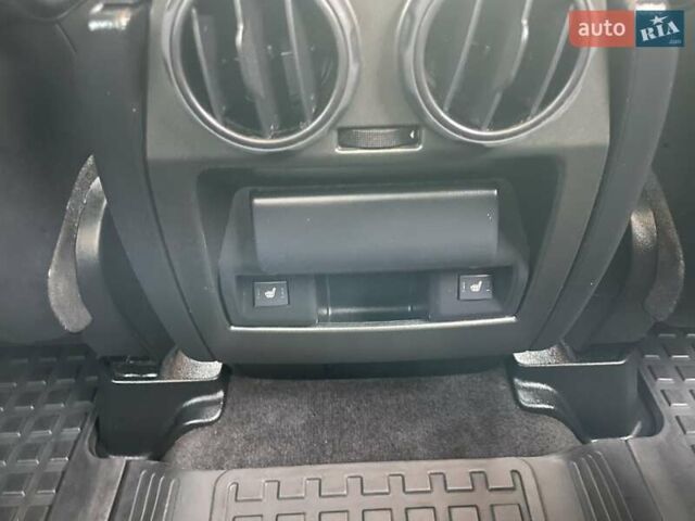 Бежевый Ленд Ровер Дискавери, объемом двигателя 3 л и пробегом 340 тыс. км за 16900 $, фото 21 на Automoto.ua