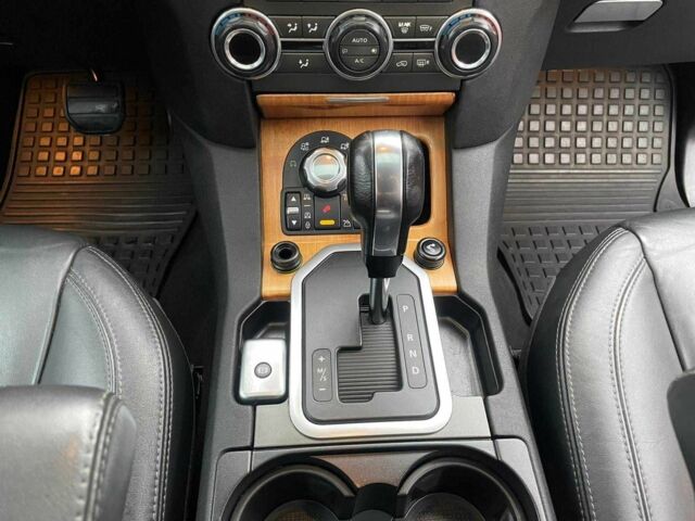 Бежевый Ленд Ровер Дискавери, объемом двигателя 3 л и пробегом 340 тыс. км за 16900 $, фото 18 на Automoto.ua