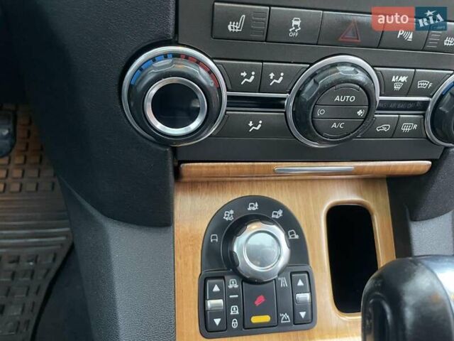 Бежевый Ленд Ровер Дискавери, объемом двигателя 3 л и пробегом 340 тыс. км за 16900 $, фото 19 на Automoto.ua