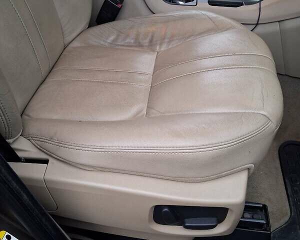 Бежевый Ленд Ровер Дискавери, объемом двигателя 2.99 л и пробегом 240 тыс. км за 22500 $, фото 10 на Automoto.ua