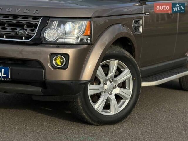 Бежевий Ленд Ровер Діскавері, об'ємом двигуна 3 л та пробігом 164 тис. км за 19000 $, фото 4 на Automoto.ua