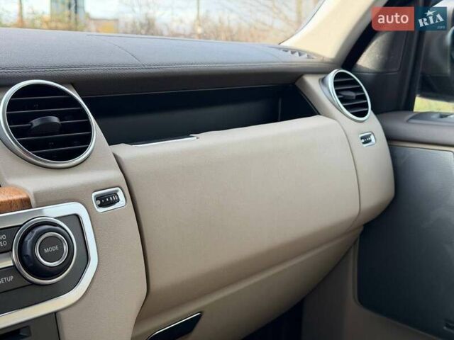 Бежевий Ленд Ровер Діскавері, об'ємом двигуна 3 л та пробігом 164 тис. км за 19000 $, фото 63 на Automoto.ua