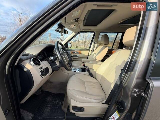 Бежевий Ленд Ровер Діскавері, об'ємом двигуна 3 л та пробігом 164 тис. км за 19000 $, фото 34 на Automoto.ua