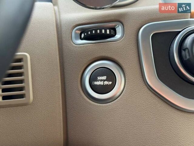 Бежевий Ленд Ровер Діскавері, об'ємом двигуна 3 л та пробігом 164 тис. км за 19000 $, фото 60 на Automoto.ua