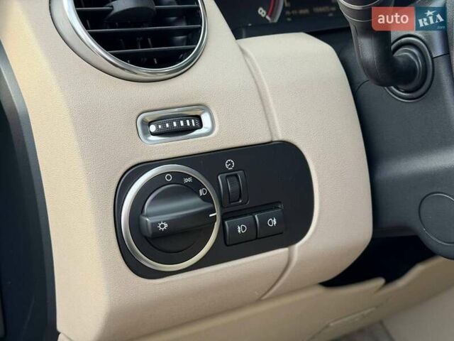 Бежевий Ленд Ровер Діскавері, об'ємом двигуна 3 л та пробігом 164 тис. км за 19000 $, фото 40 на Automoto.ua