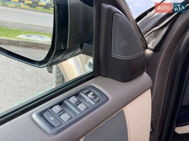 Бежевий Ленд Ровер Діскавері, об'ємом двигуна 3 л та пробігом 164 тис. км за 19000 $, фото 37 на Automoto.ua