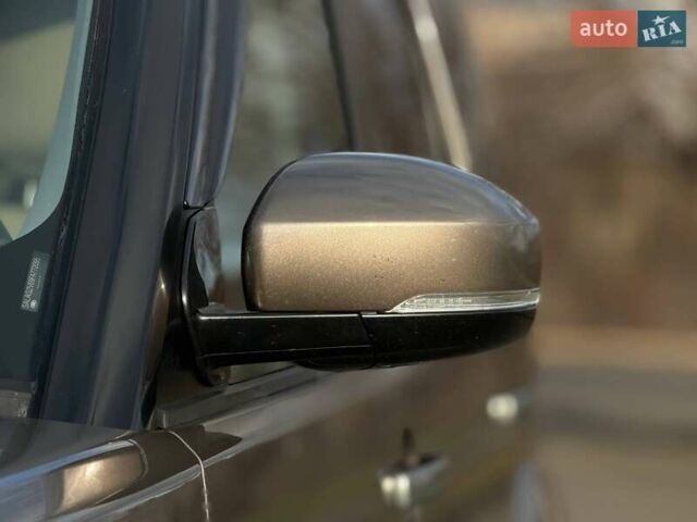 Бежевий Ленд Ровер Діскавері, об'ємом двигуна 3 л та пробігом 164 тис. км за 19000 $, фото 8 на Automoto.ua