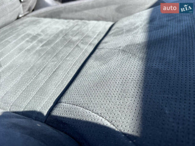 Бежевий Ленд Ровер Діскавері, об'ємом двигуна 3 л та пробігом 155 тис. км за 39900 $, фото 8 на Automoto.ua