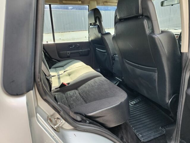 Чорний Ленд Ровер Діскавері, об'ємом двигуна 2.5 л та пробігом 130 тис. км за 6341 $, фото 21 на Automoto.ua