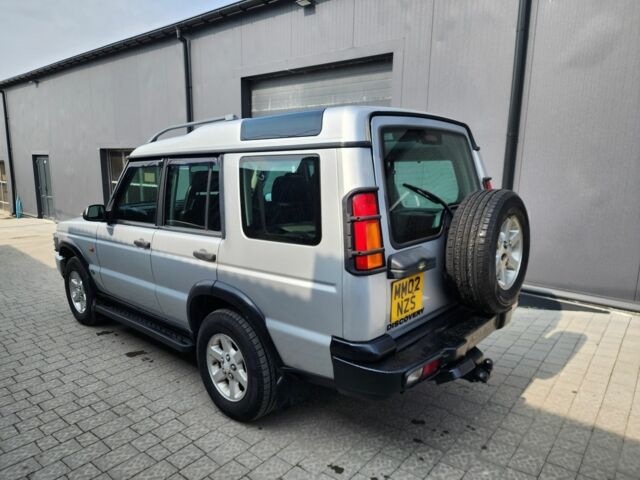 Чорний Ленд Ровер Діскавері, об'ємом двигуна 2.5 л та пробігом 130 тис. км за 6341 $, фото 8 на Automoto.ua