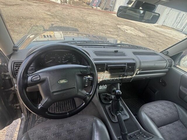 Черный Ленд Ровер Дискавери, объемом двигателя 2.5 л и пробегом 1 тыс. км за 4500 $, фото 5 на Automoto.ua