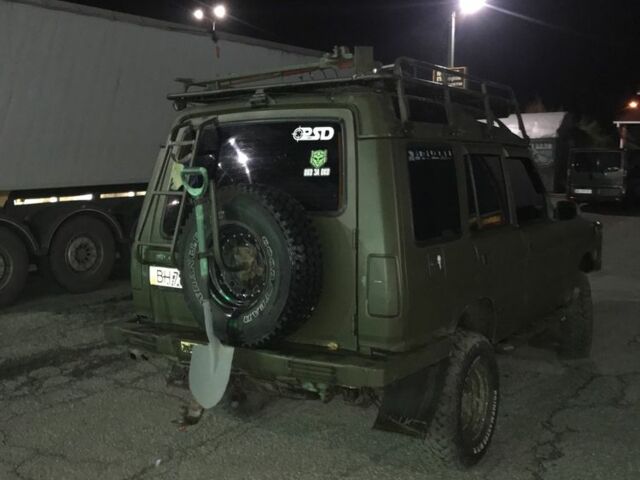 Черный Ленд Ровер Дискавери, объемом двигателя 2.5 л и пробегом 300 тыс. км за 6199 $, фото 4 на Automoto.ua