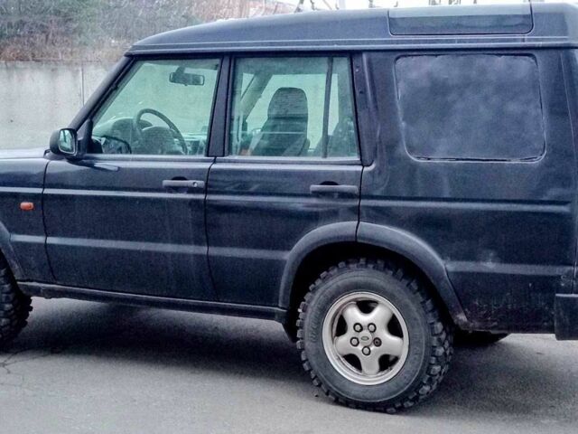 Черный Ленд Ровер Дискавери, объемом двигателя 2.5 л и пробегом 309 тыс. км за 5900 $, фото 1 на Automoto.ua