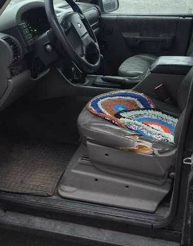 Черный Ленд Ровер Дискавери, объемом двигателя 2.5 л и пробегом 309 тыс. км за 5900 $, фото 4 на Automoto.ua