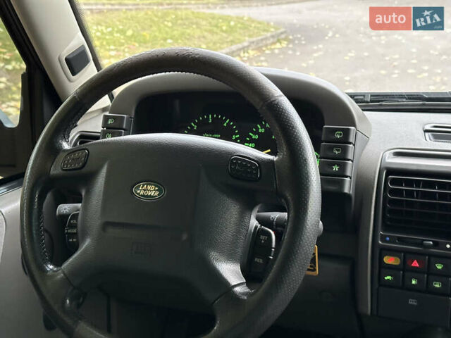 Черный Ленд Ровер Дискавери, объемом двигателя 2.5 л и пробегом 322 тыс. км за 9000 $, фото 9 на Automoto.ua