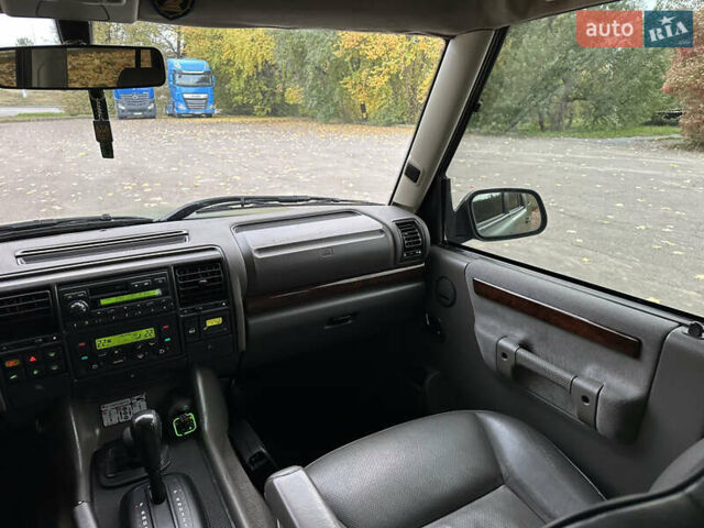 Черный Ленд Ровер Дискавери, объемом двигателя 2.5 л и пробегом 322 тыс. км за 9000 $, фото 8 на Automoto.ua