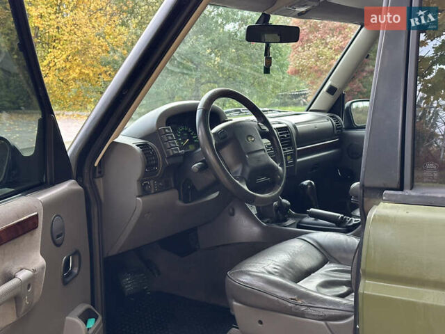 Черный Ленд Ровер Дискавери, объемом двигателя 2.5 л и пробегом 322 тыс. км за 9000 $, фото 5 на Automoto.ua