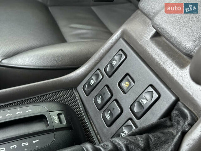 Черный Ленд Ровер Дискавери, объемом двигателя 2.5 л и пробегом 322 тыс. км за 9000 $, фото 14 на Automoto.ua