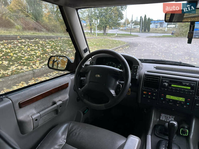 Черный Ленд Ровер Дискавери, объемом двигателя 2.5 л и пробегом 322 тыс. км за 9000 $, фото 6 на Automoto.ua