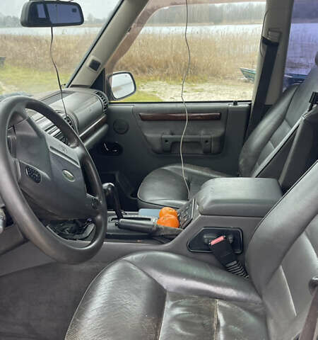 Чорний Ленд Ровер Діскавері, об'ємом двигуна 0 л та пробігом 310 тис. км за 3800 $, фото 7 на Automoto.ua