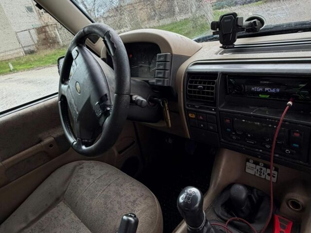 Черный Ленд Ровер Дискавери, объемом двигателя 2.5 л и пробегом 185 тыс. км за 5900 $, фото 22 на Automoto.ua