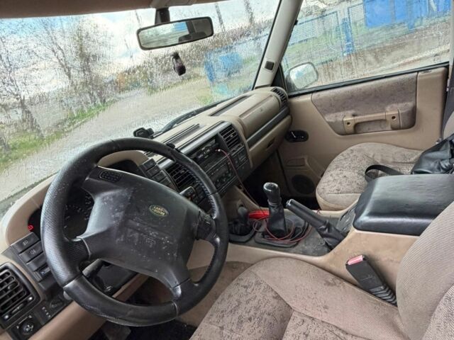 Черный Ленд Ровер Дискавери, объемом двигателя 2.5 л и пробегом 185 тыс. км за 5900 $, фото 15 на Automoto.ua