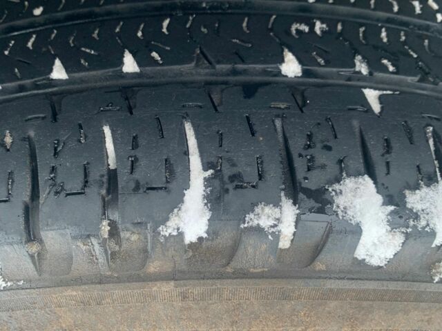 Черный Ленд Ровер Дискавери, объемом двигателя 2.5 л и пробегом 300 тыс. км за 2600 $, фото 5 на Automoto.ua