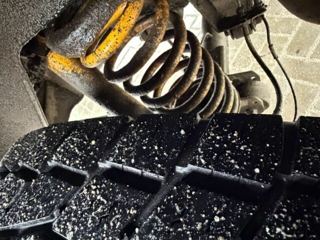 Черный Ленд Ровер Дискавери, объемом двигателя 2.5 л и пробегом 185 тыс. км за 5900 $, фото 14 на Automoto.ua