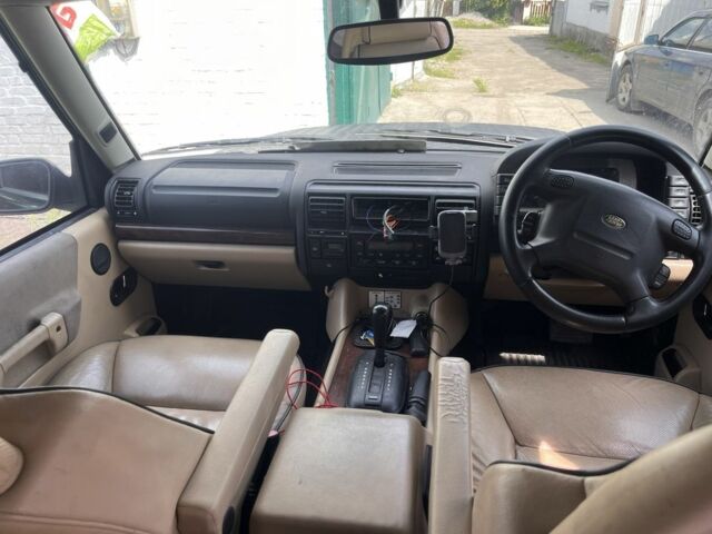 Черный Ленд Ровер Дискавери, объемом двигателя 2.5 л и пробегом 132 тыс. км за 5500 $, фото 1 на Automoto.ua