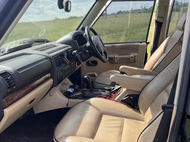 Чорний Ленд Ровер Діскавері, об'ємом двигуна 2.5 л та пробігом 200 тис. км за 5500 $, фото 11 на Automoto.ua