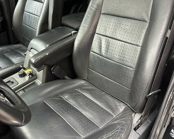 Ленд Ровер Дискавери 2005 в Киеве на Automoto.ua Черный Ленд Ровер Дискавери, объемом двигателя 2.7 л и пробегом 300 тыс. км за 9700 $, фото 10 на Automoto.ua