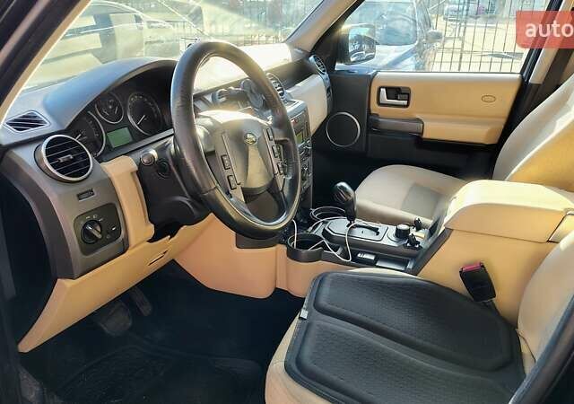 Чорний Ленд Ровер Діскавері, об'ємом двигуна 2.72 л та пробігом 370 тис. км за 13000 $, фото 7 на Automoto.ua