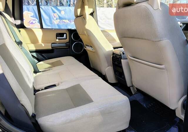 Чорний Ленд Ровер Діскавері, об'ємом двигуна 2.72 л та пробігом 370 тис. км за 13000 $, фото 14 на Automoto.ua