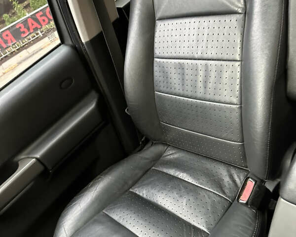 Ленд Ровер Дискавери 2005 в Киеве на Automoto.ua Черный Ленд Ровер Дискавери, объемом двигателя 2.7 л и пробегом 300 тыс. км за 9700 $, фото 12 на Automoto.ua