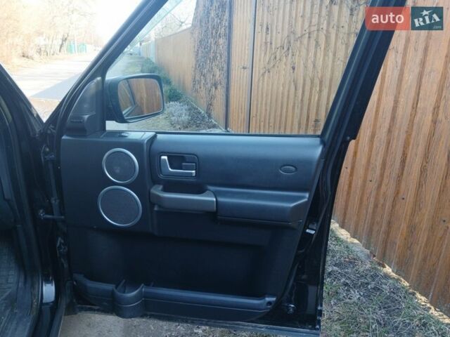 Чорний Ленд Ровер Діскавері, об'ємом двигуна 2.72 л та пробігом 350 тис. км за 11500 $, фото 8 на Automoto.ua