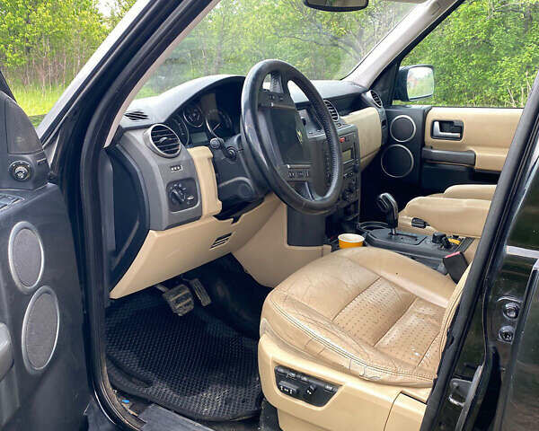 Черный Ленд Ровер Дискавери, объемом двигателя 2.72 л и пробегом 300 тыс. км за 9999 $, фото 3 на Automoto.ua