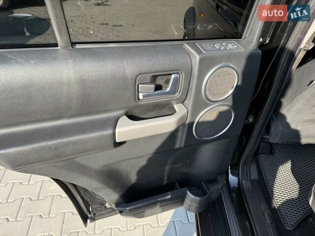 Чорний Ленд Ровер Діскавері, об'ємом двигуна 2.7 л та пробігом 230 тис. км за 9300 $, фото 18 на Automoto.ua