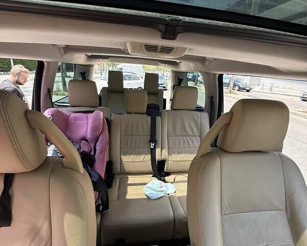 Чорний Ленд Ровер Діскавері, об'ємом двигуна 2.7 л та пробігом 300 тис. км за 4800 $, фото 6 на Automoto.ua