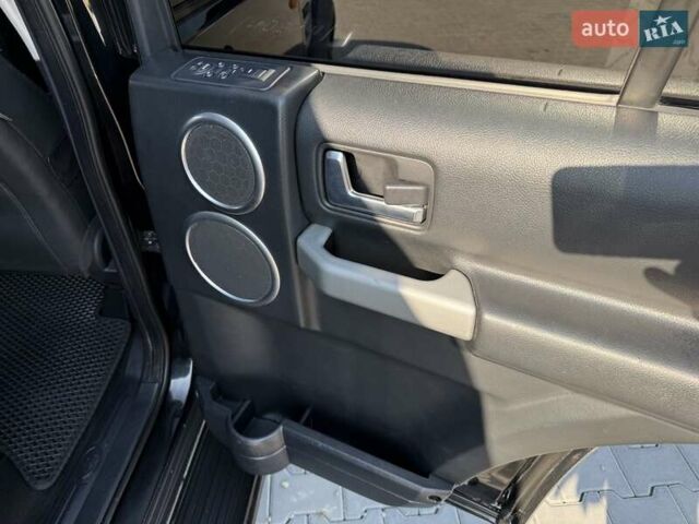 Ленд Ровер Дискавери 2007 в Черновцах на Automoto.ua Черный Ленд Ровер Дискавери, объемом двигателя 2.7 л и пробегом 311 тыс. км за 13800 $, фото 14 на Automoto.ua